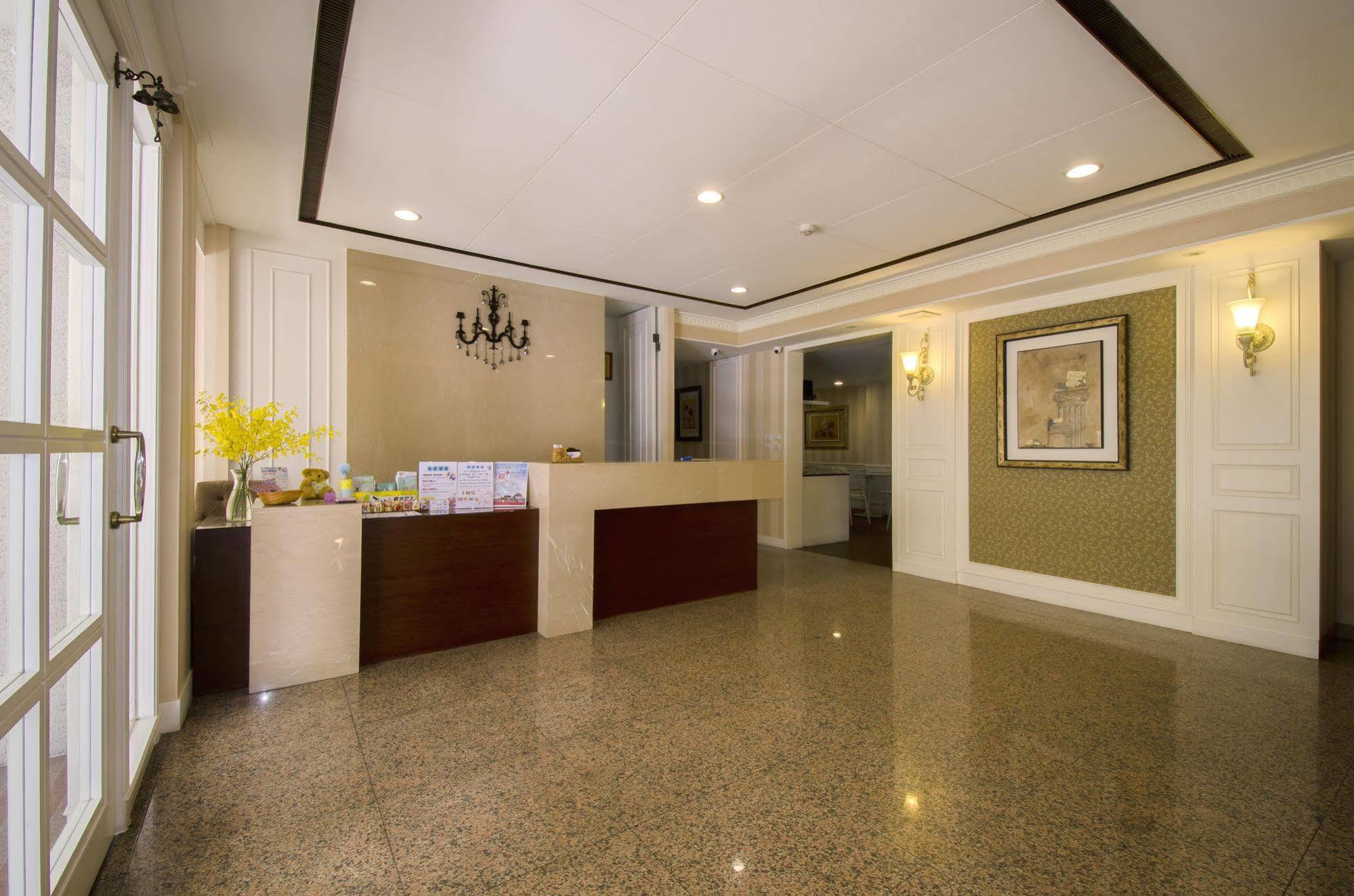 Ing Wang Hotel Tainan Exteriör bild